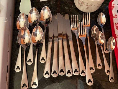 Juego de cubiertos Disney Mickey Icon Foto 1 de 4