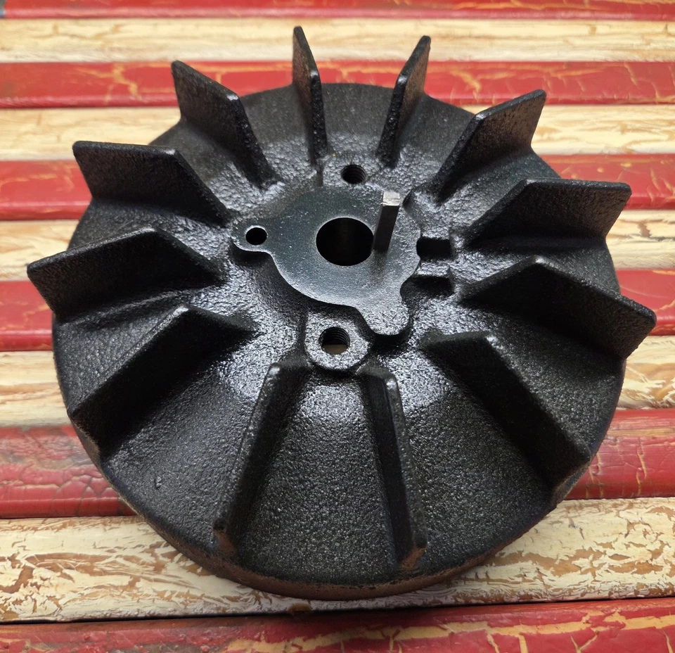 I.H. anterior a 1964 Volante Cub Cadet Kohler K161S.  7 HP.  Original ou 70. - Imagem 1 de 4