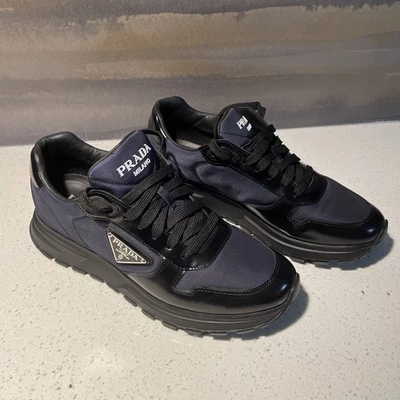 Tenis Prada Re-nylon Prax 01 azul/negro para hombre talla 7,5 de EE. UU. Foto 1 de 4