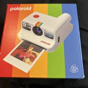 BRAND NEW - Polaroid Go Mini Instant Film Camera - Generation 2 - Picture 1 of 7