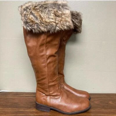 Botas hasta la rodilla de cuero marrón tostado ribete de piel sintética  Foto 1 de 4