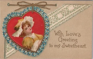 Postal San Valentín sin firmar Clapsaddle 1909 niña en sombrero corazón - Imagen 1 de 2