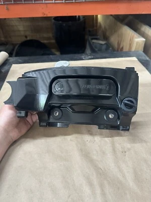 PANEL FRONTAL OEM SUZUKI PN# 61831-96J01-0EP (B-119) Foto 1 de 4