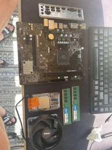 MSI B450 AM4 Motherboard AMD Ryzen 3200G CPU + 8GB DDR4 + AMD CPU Cooler combo - Bild 1 von 12