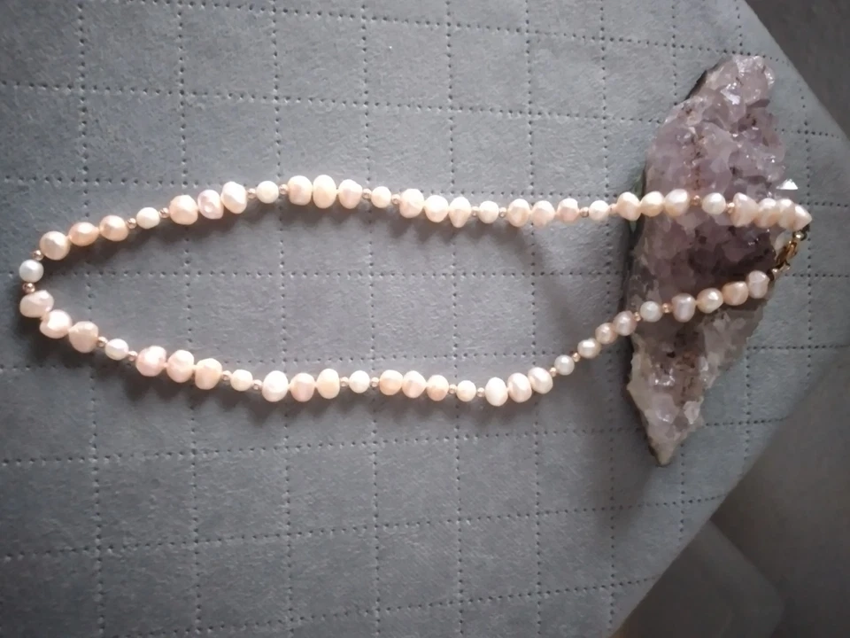 flussperlenkette Goldfarbige Zwischenkugeln Feiner Glanz - Bild 1 von 4