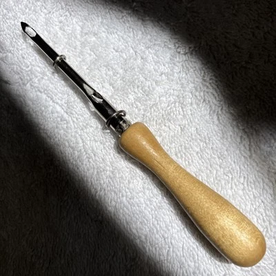 Vintage Aunt Lydia's Punch Needle Rug Crafting Tool No. 6 Made in USA - Image 1 of 4
