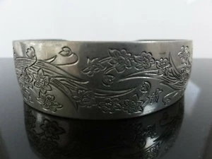 VICTORIAN ANTIQUE HAND ENGRAVED NARCISSUS 900 S SILVER 12 CUFF BRACELET HEAVY - Picture 1 of 8