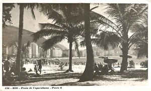 Postal con foto real de Río de Janeiro Brasil Praia de Copacabana playa 1960 RPPC - Imagen 1 de 2