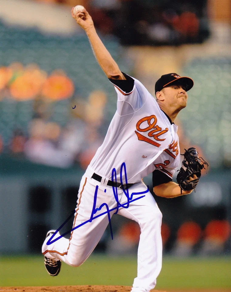 CHRIS TILLMAN  BALTIMORE ORIOLES  ACTION SIGNED 8x10 - Image 1 of 1