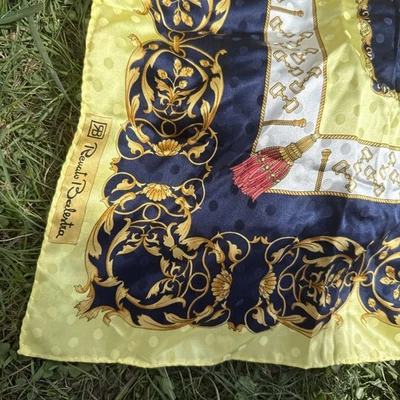 Bufanda cuadrada de seda. Renato Balestra vintage. Venecia. ¡Absolutamente fabuloso! Foto 1 de 4