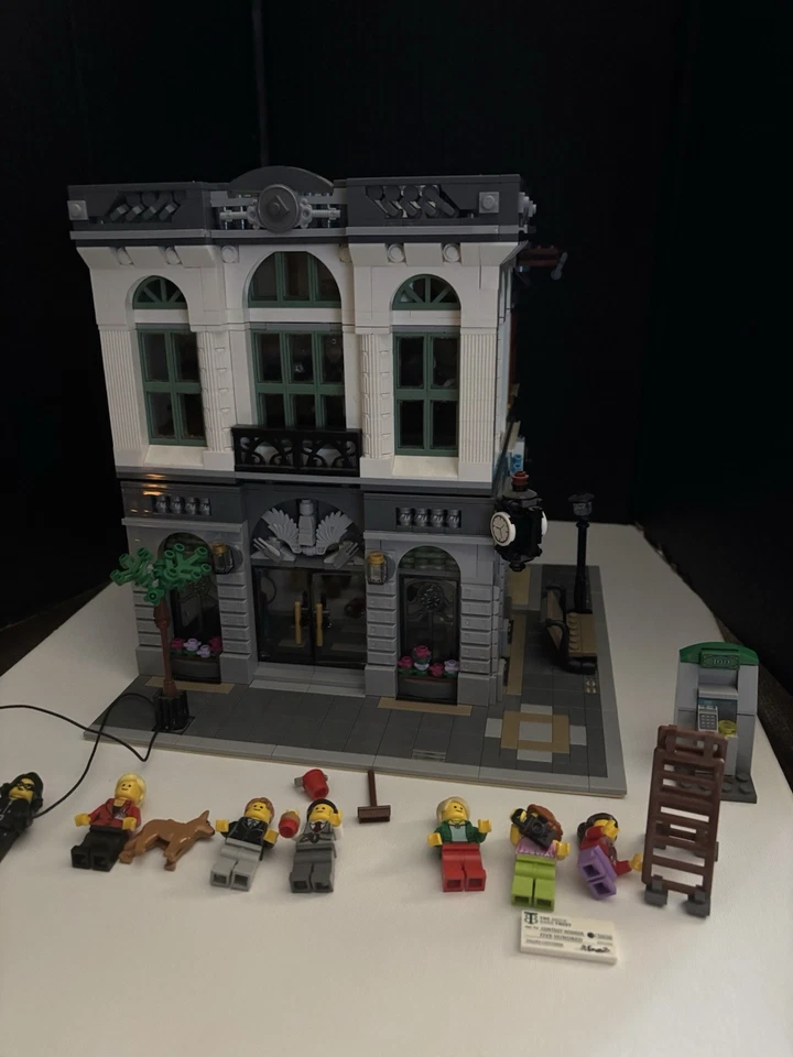 LEGO Creator Expert Modular Edificios Banco de Ladrillos 10251 En 2016 Usado Retirado Foto 1 de 4