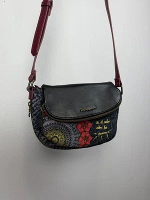 Bolso de Jardín Desigual Breda Rojo Cartera Hombro Cruzado Floral Para Mujer Foto 1 de 4