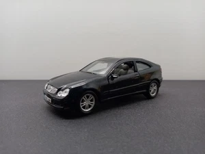 Maisto 1:38 Mercedes C-Klasse Sportcoupé W203 Modellauto mit Rückzugmotor - Bild 1 von 4