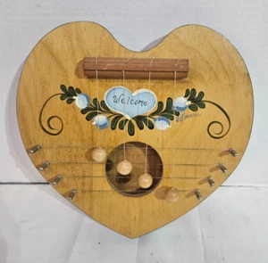 Vintage wooden heart shaped Welcome door harp instrument botanical design - Picture 1 of 9