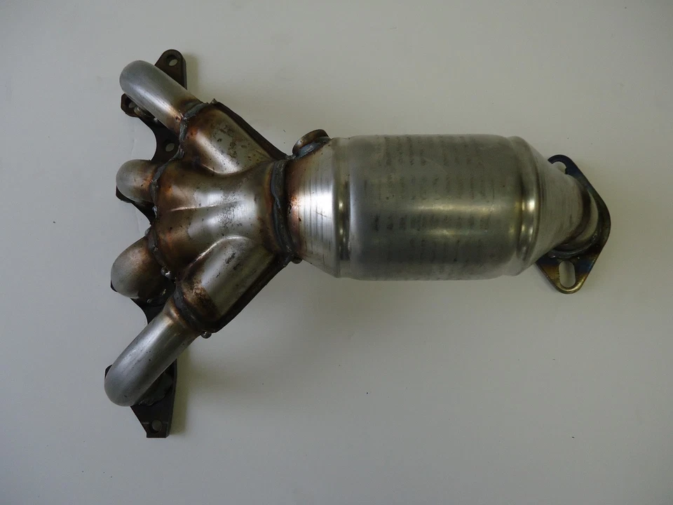 Convertidor catalítico colector L4 1,5 L para Hyundai Accent 2000 2001 2002 2003 Foto 1 de 1