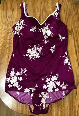 Винтажный купальник Catalina размер 40 цельный фиолетовый с цветочным узором сделано в США ILGWU - Изображение 1 из 4