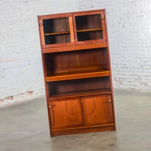 Vetrinetta o libreria scandinava moderna in teak 2 pezzi made in Denmark - Foto 1 di 21