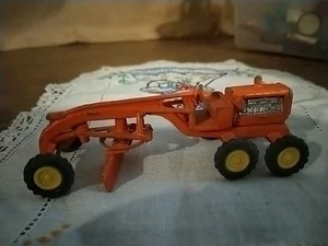 1970's Zylmex CATERPILLAR Road Grader Diecast Toy #8102 Orange - Picture 1 of 10