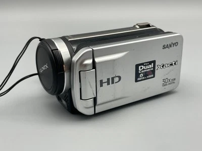 Sanyo VPC-TH1 Camcorder FOR PARTS OR REPAIR - Image 1 of 4