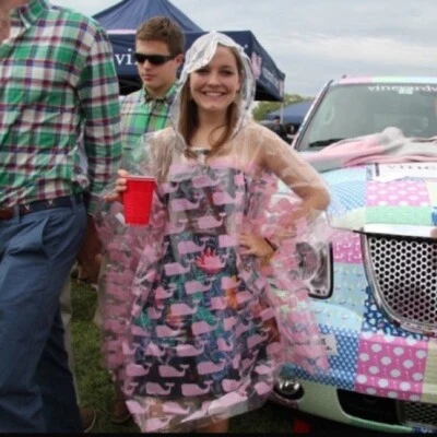 Poncho de lluvia reutilizable de plástico Vineyard Vines talla única unisex Foto 1 de 3