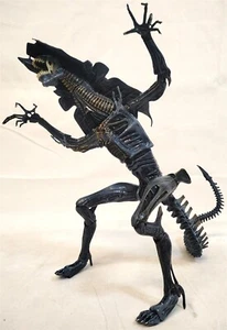 NECA Alien Queen 13" Deluxe Action Figure LOOSE - Picture 1 of 7