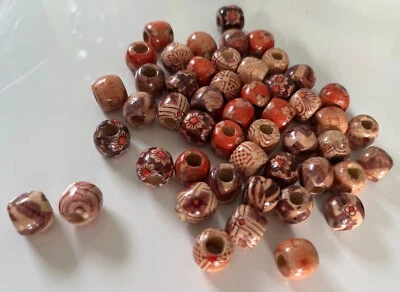 5 Holzkugeln handbemalt zum Fädeln für Armband und Lederband Kettenanhänger DIY - Bild 1 von 3