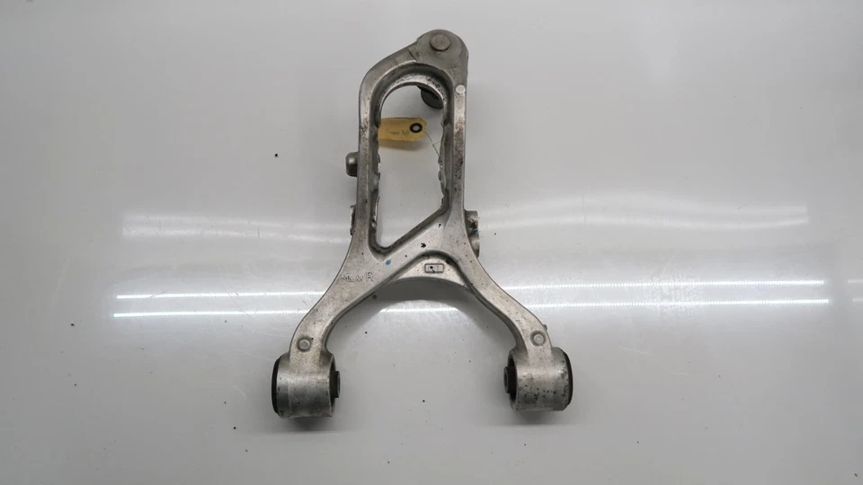 Brazo de control superior derecho Acura RLX 2014-2017 OEM Foto 1 de 4