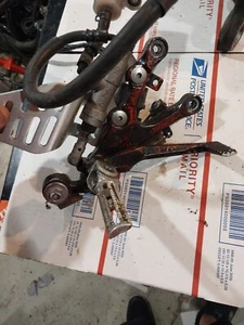 06-16 2006-2016 YAMAHA R6 R6R RIGHT REARSET FOOT PEG CALIPER MASTER PEDAL OEM - Picture 1 of 9