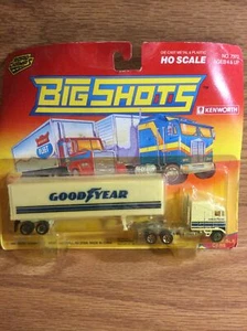 Camión Kenworth diecast Road Champs Big Shots escala HO con remolque de buen año - Imagen 1 de 6