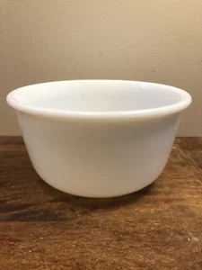 Vintage Hamilton Beach white milk glass mixing bowl 9” x 4 1/2” - Picture 1 of 11