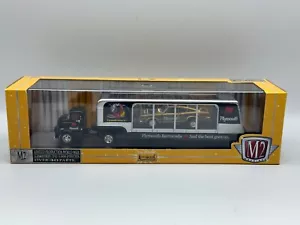 Dodge COE 1957 M2 Auto-Haulers con Plymouth Barracuda 1968 dorado, 1:64, nuevo en caja - Imagen 1 de 16