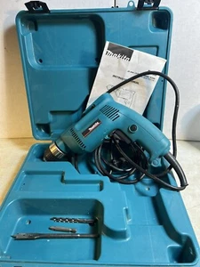 Corded Drill ~ Makita 6408, Variable Speed, Keyless Chuck 0-2500 RPM, 4.9 amp - Picture 1 of 9