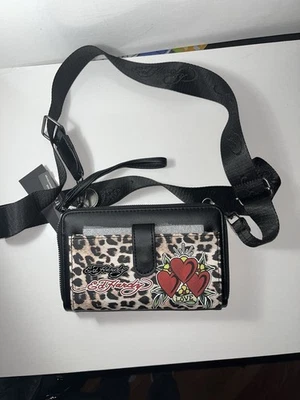 Ed Hardy Bandolera Cartera Muñequera Corazones Guepardo Bolso de Hombro con Dije Negro Nuevo con Etiquetas Foto 1 de 4