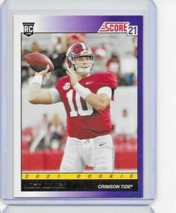 2021 Score 21 Mac Jones #TB9 Rookie Card RC - Alabama - New England Patriots - Foto 1 di 2