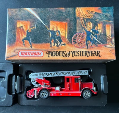 Matchbox Models of Yesteryears Fire Engine Series 1932 Ladder Truck "Mint" - Image 1 of 4