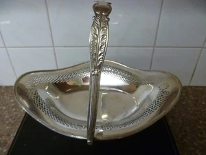 ANTIQUE, BASKET SHAPED, FRETTED SILVER PLATED CAKE SERVING PLATTER / CAKE STAND - Picture 1 of 9