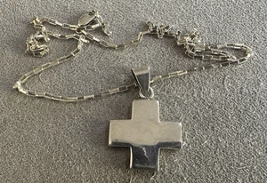 Vintage Sterling Silver Rhodium Solid Cross Pendant Necklace 17.5" - Picture 1 of 6
