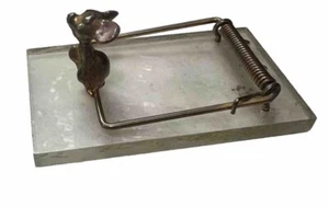 Vintage Lucite MCM Mouse Trap Note Holder - Picture 1 of 4