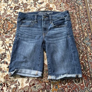 Pantalones Cortos American Eagle Para Mujer 6 Bermudas Ajustadas Azul Mezcla Súper Elástica Denim - Imagen 1 de 12