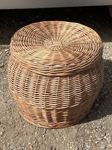 Old Vintage Large Round Wicker Basket / Laundry Basket With Lid - Original