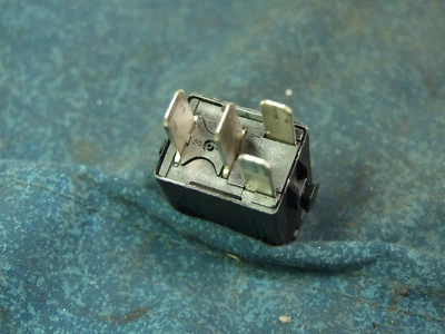 Mini Relay # 61362306412  2000 BMW R1100RT R1100 - Image 1 of 3