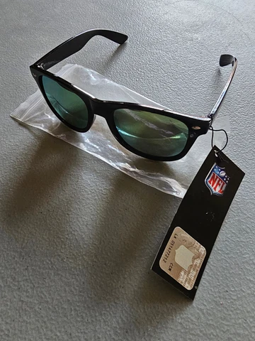 Pittsburgh Steelers  Sunglasses NFL Football Licensed NEW Cover