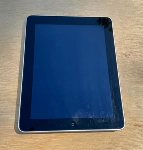 APPLE iPad 4a Generazione A1219 16GB Grigio Ricambi Solo Non Funzionante - Foto 1 di 3