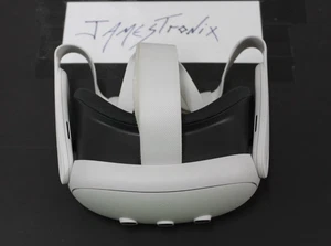 Meta Quest 3 128GB VR Headset Only, Great Condition (No Controllers) - Picture 1 of 10