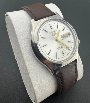 Vintage Seiko 5  Automatic Authentic Japan Made Men's Wrist Watch - Image 1 of 4