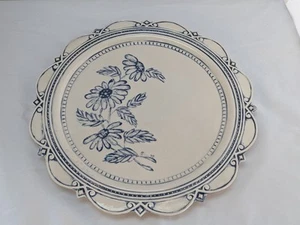 One Of A Kind Handmade French Country Cottage Blue Floral Ceramic Plate Vintage - Bild 1 von 8
