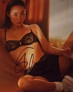 Greta Lee - tron aris - signiert 8x10 - Bild 1 von 1