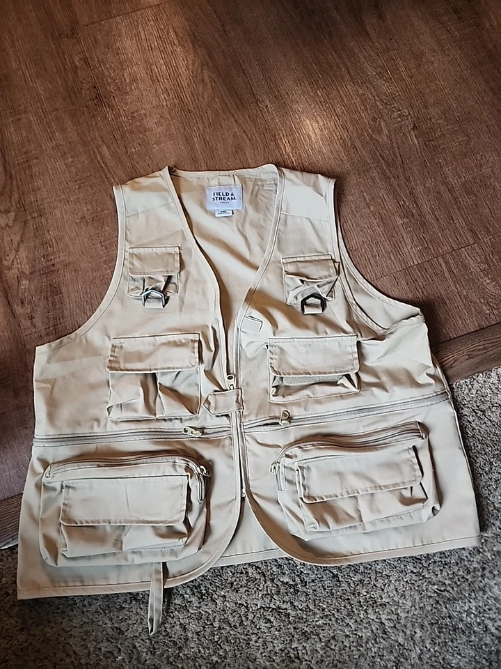 Field & Stream Tactical Fishing Vest Multi Pocket Utility Outdoors Gear SZ M - Image 1 of 3