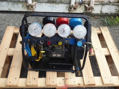 Mobiles Klimaservicegerät mit WIGAM DIP 252 Pumpe und Schläuche TOP - Bild 1 von 4