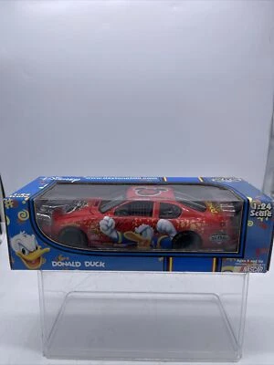 2003 Team Caliber DISNEY DONALD DUCK 1:24 scale 2004 DAYTONA 500 - Image 1 of 4